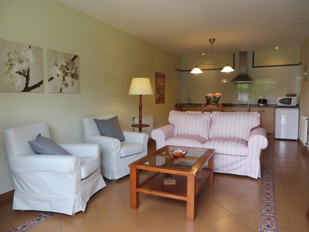 Apartamentos El Otero De Cudillero Soto de Luiña Chambre photo