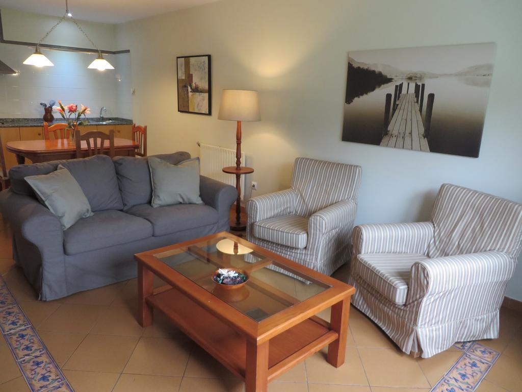 Apartamentos El Otero De Cudillero Soto de Luiña Chambre photo